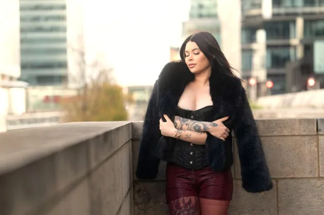 Minola