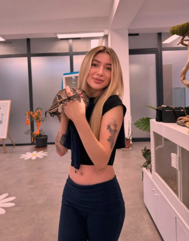 Lisamola