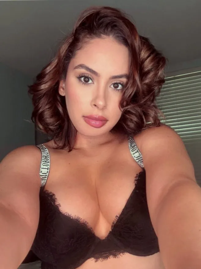 Julia Belle